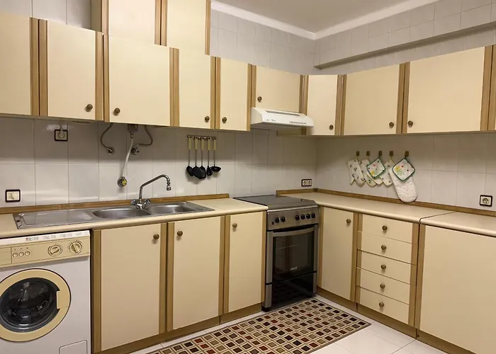 3 Bedroom 15 Min Walk To Sanctuary Апартаменты *